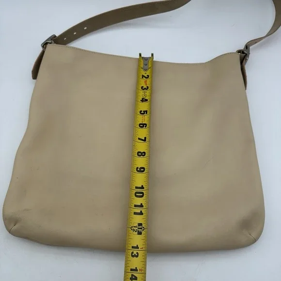 VINTAGE COACH LARGE BEIGE/CREAM LEATHER SLIM SHOULDER BAG #9406 USA